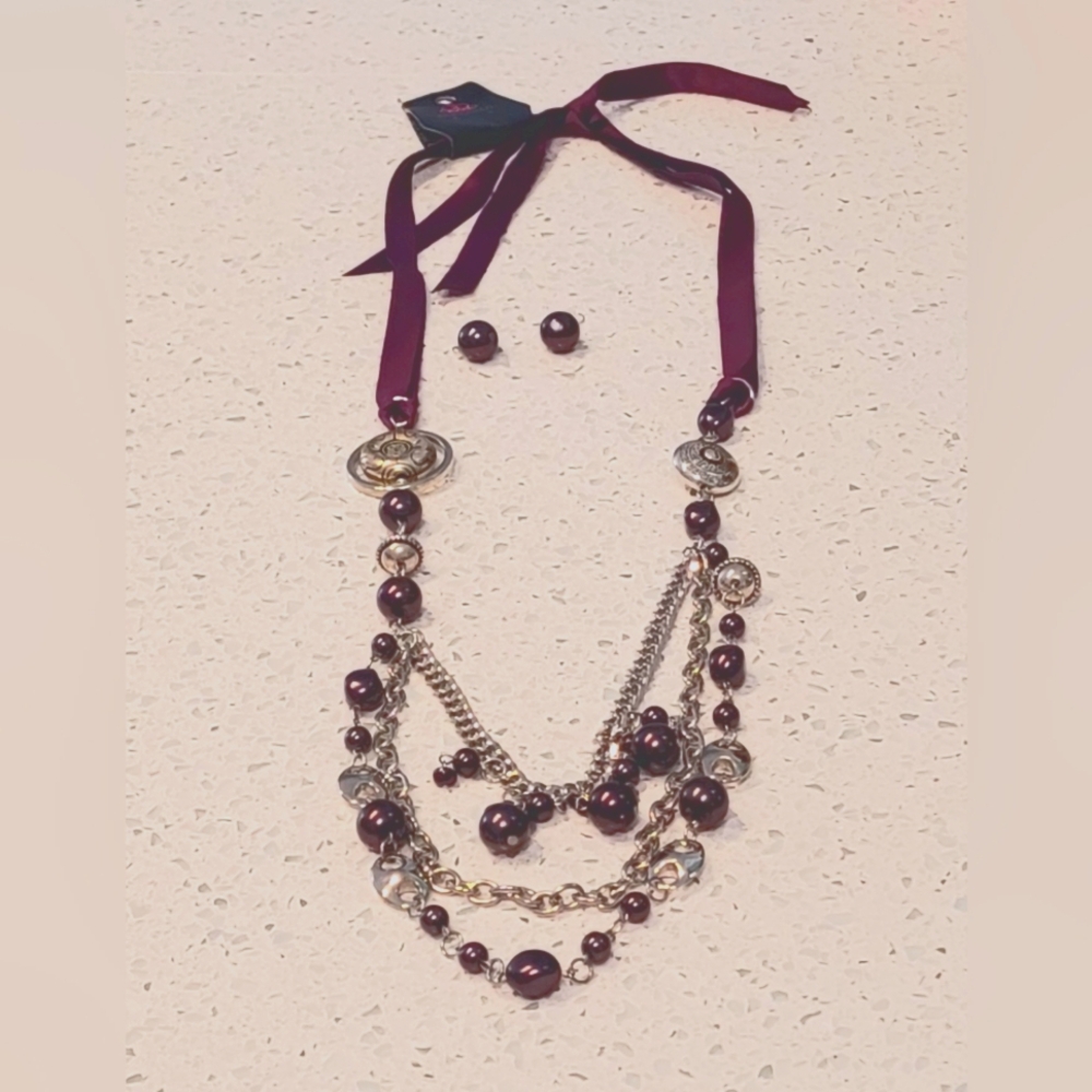 Papparazi Necklace & Earrings, Purple Ribbon and silver. NWT